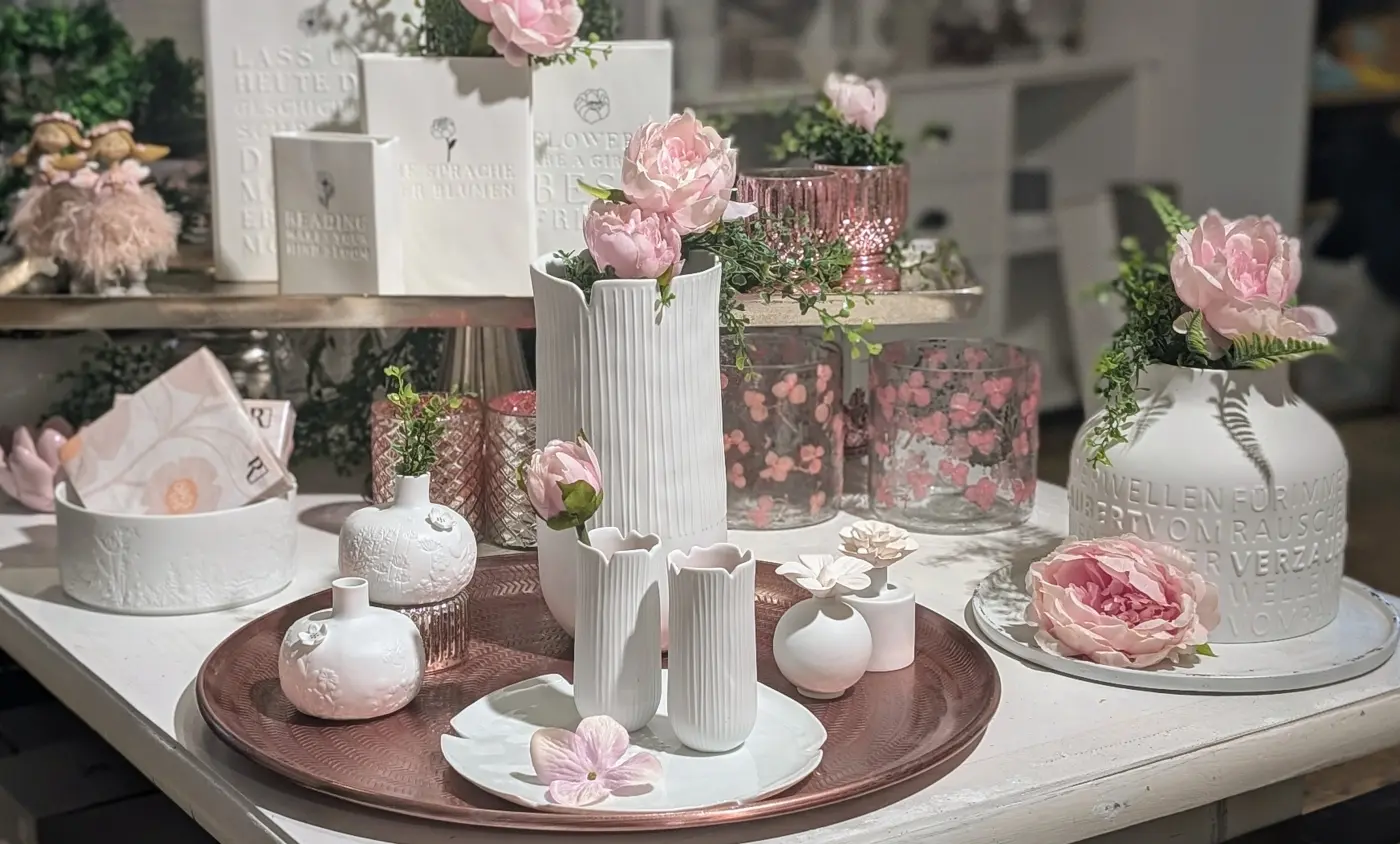 Geschenkeladen mit Räder Deko Shop - condecoro